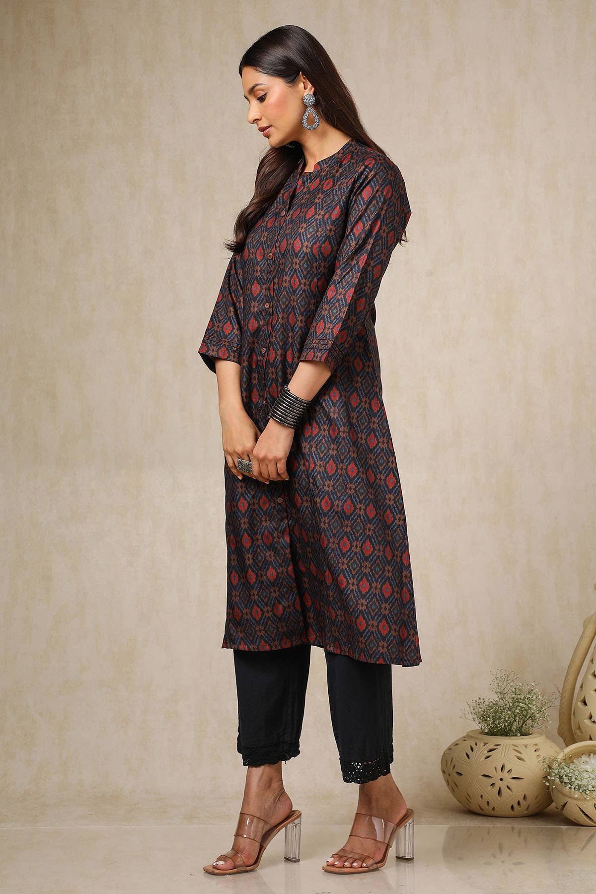 Navy Blue Linen Blend Ikat Print Kurta - View 3