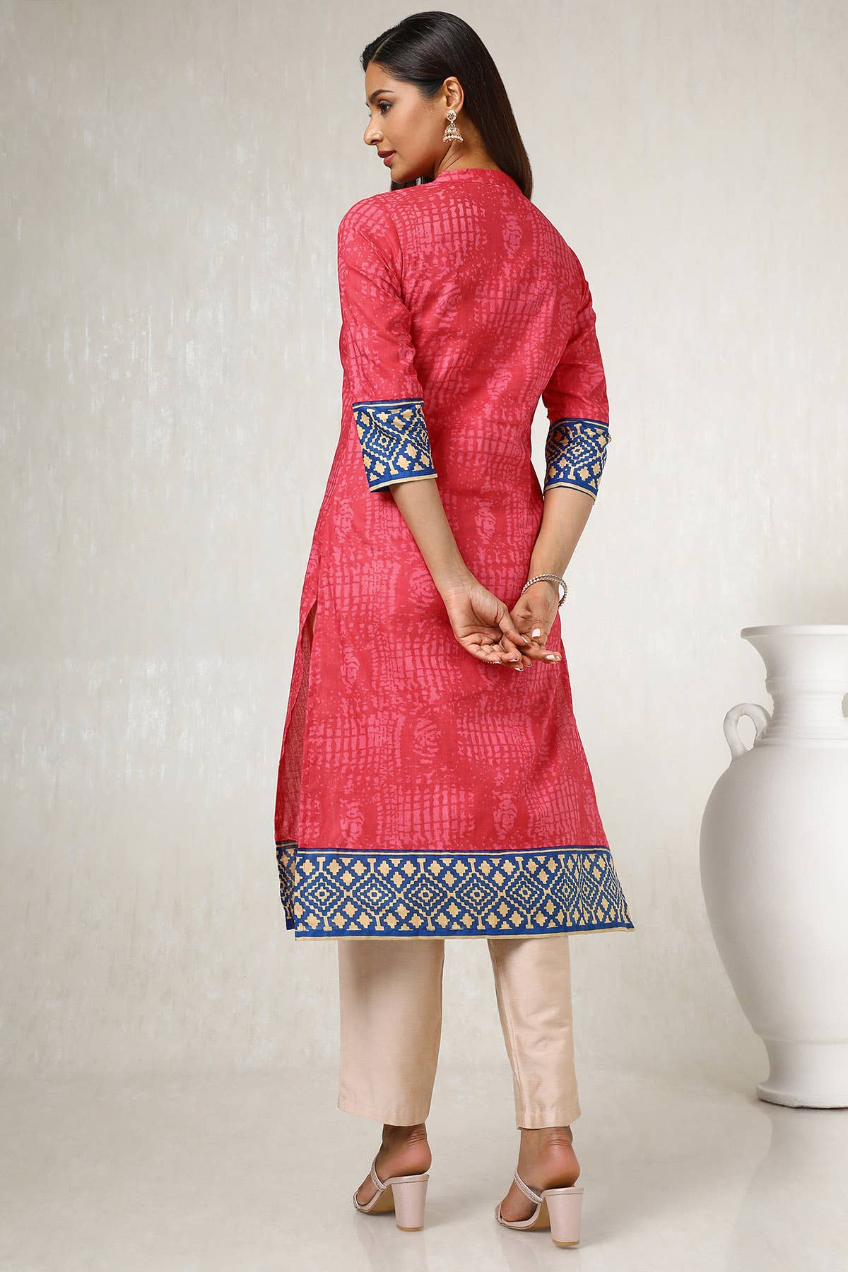 Fuchsia Cotton Blend Abstract Print Kurta - View 4
